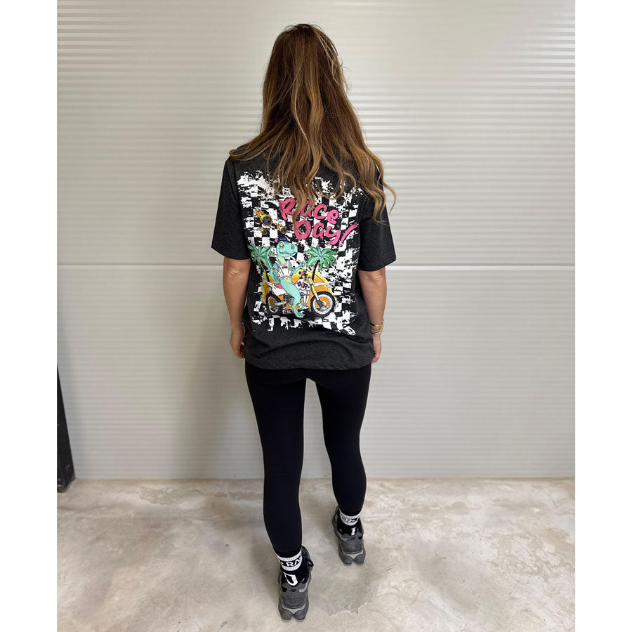 maglia_cotone_girocollo_indossata_unisex maglia_cotone_girocollo_indossata_unisex