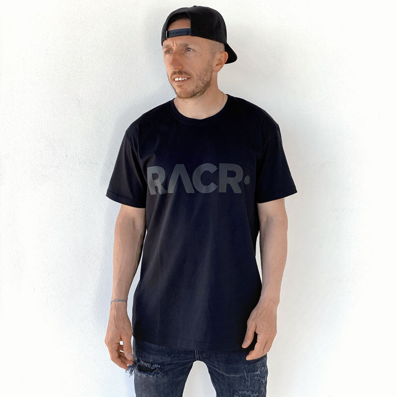 tshirt_cotone_girocollo_unisex_indossata tshirt_cotone_girocollo_unisex_indossata