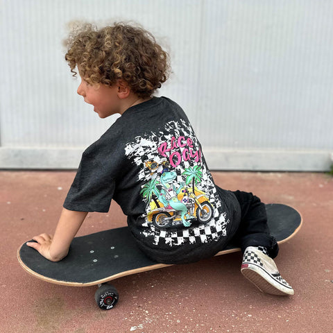 maglia_cotone_girocollo_indossata_bambino