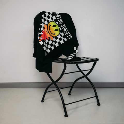 Maglia Nera a Maniche Lunghe Unisex – Chasing Sunsets