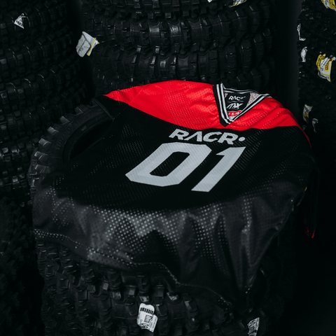 Maglia Nera e Rossa a Maniche Corte Larga Unisex - Football Americano