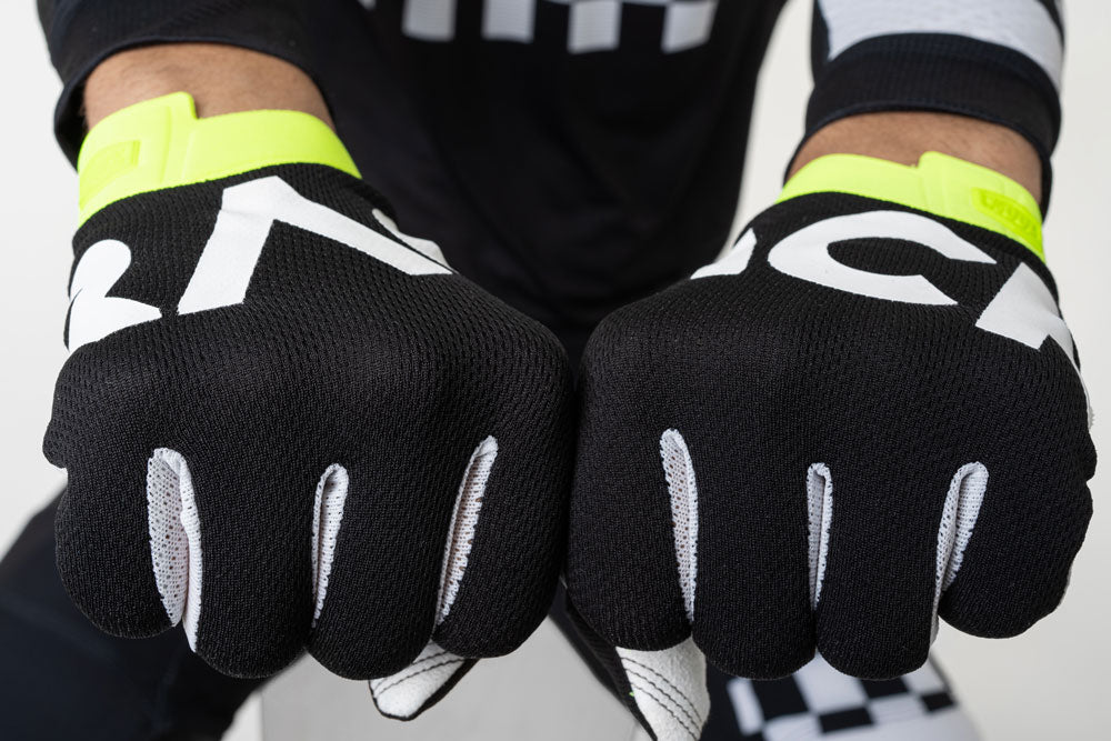 RACR• iTrack Gloves – Moto Black
