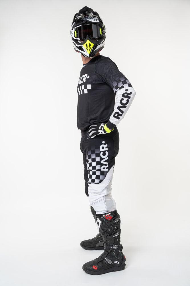 completo tecnico da moto RACR•