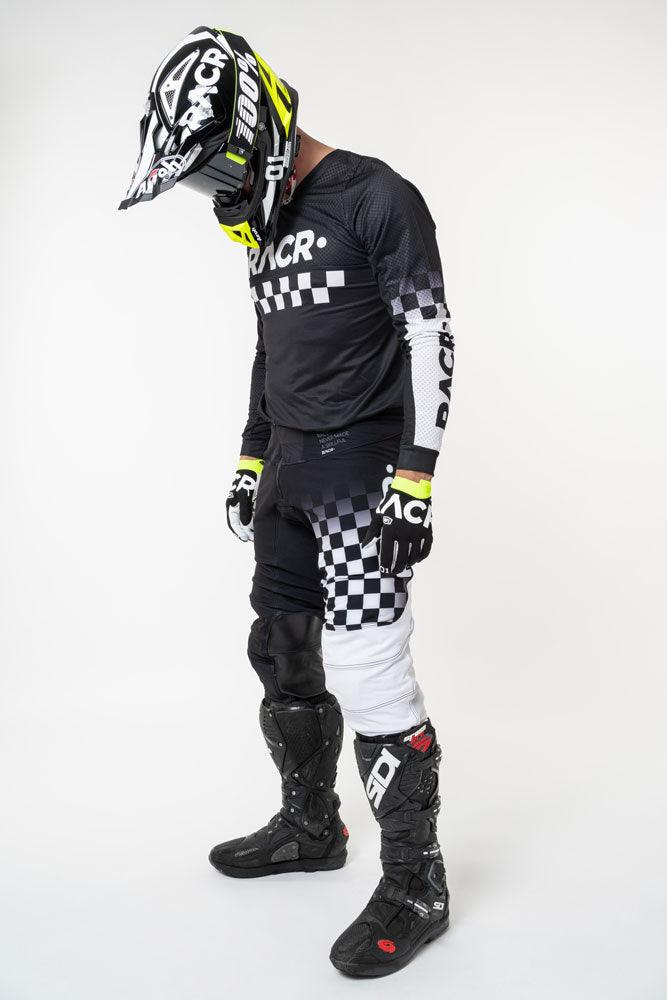 completo tecnico da moto RACR•